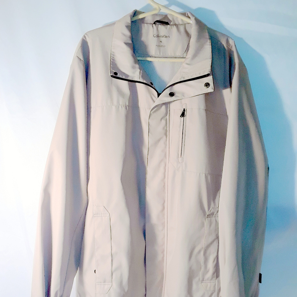 Calvin Klein XL Water Resistant Wind Protection Sport Jacket Light Gray
